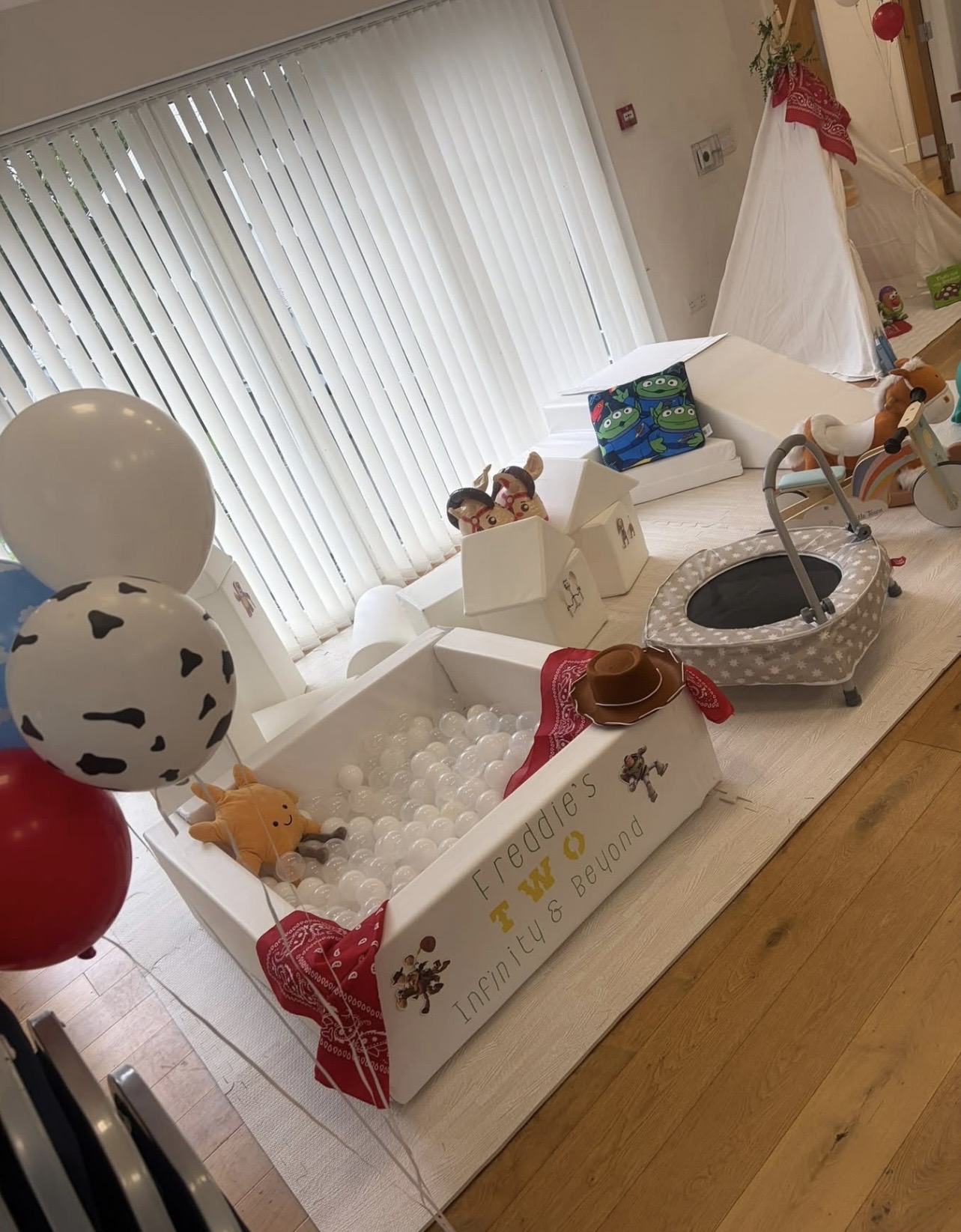 Party gallery photo 1